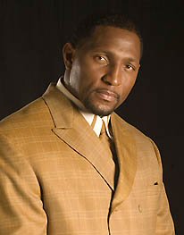 ray-lewis-gold-suit