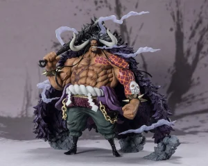 'One Piece' Kaido, King of The Beasts statue - Bent Corner